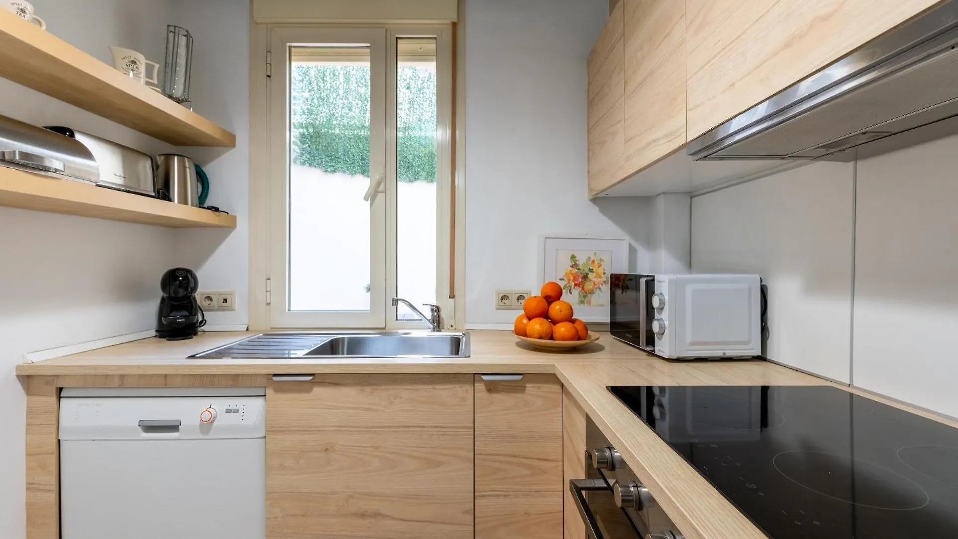 Behouse Calatrava Apartment Seville