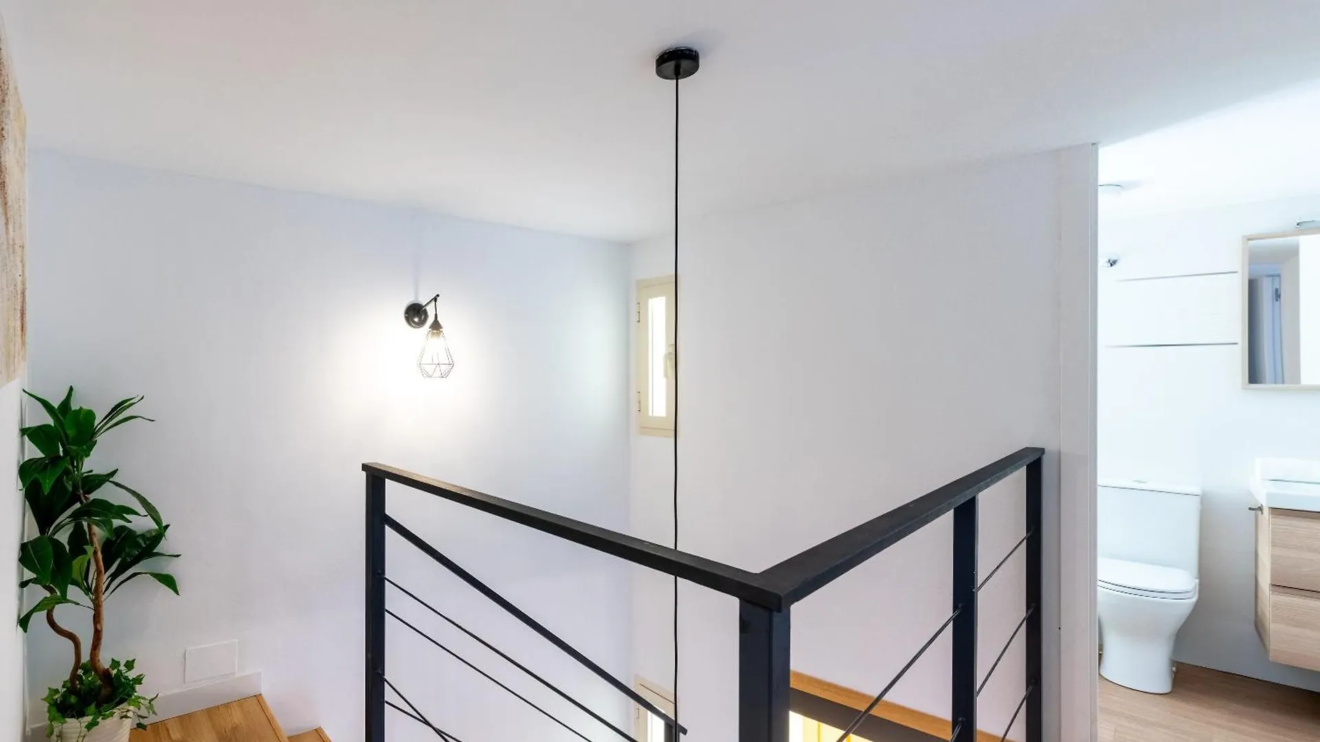 Behouse Calatrava Apartment Seville