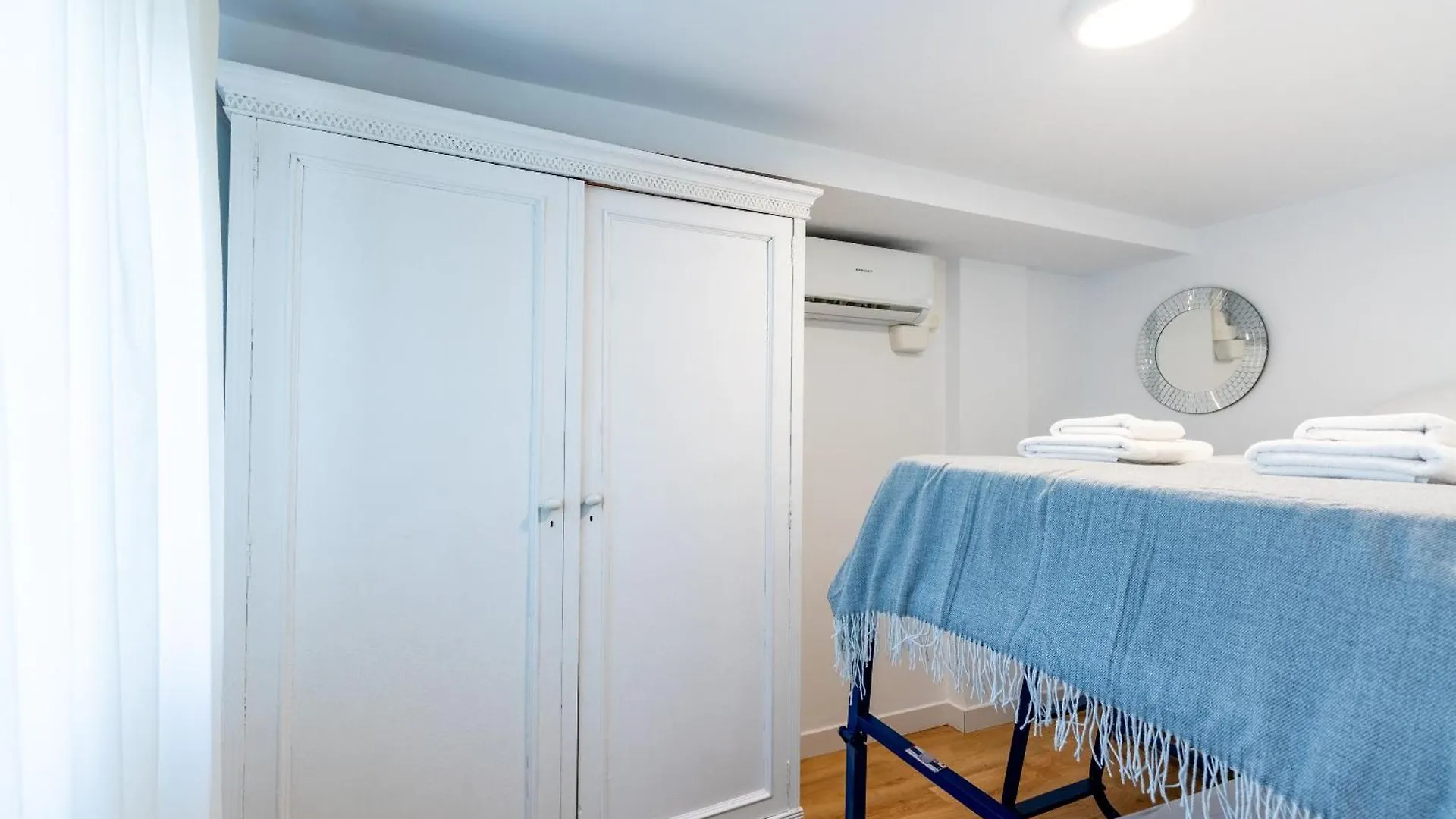Behouse Calatrava Apartment Seville