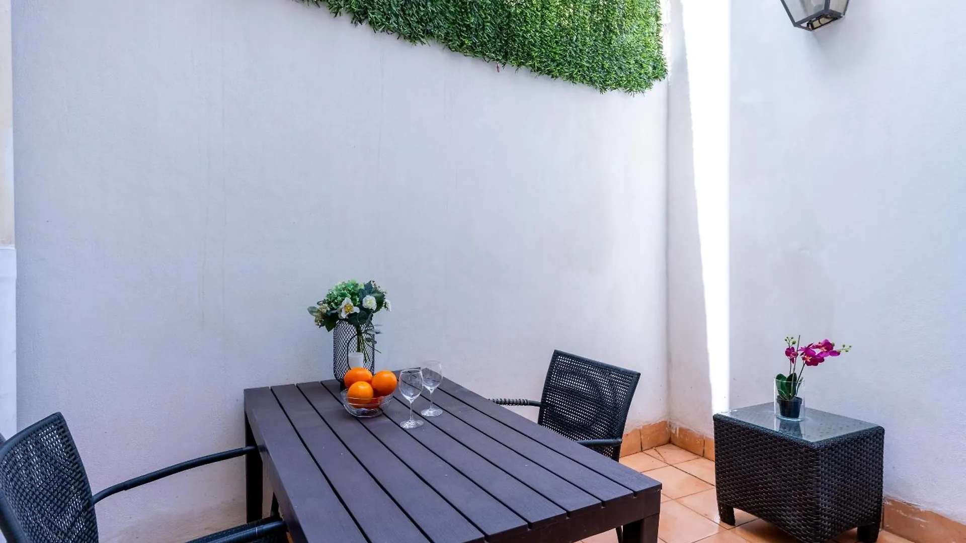 Behouse Calatrava Apartment Seville Spain